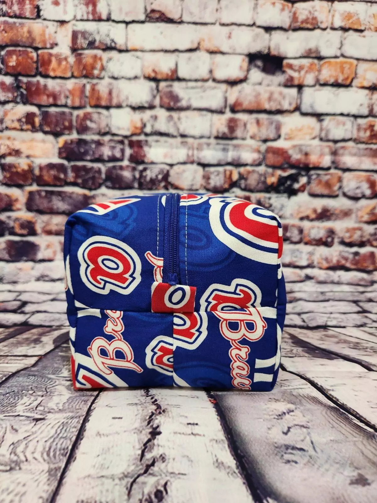 LARGE BOXY POUCHES: Atlanta Braves with Red Lining and Blue Zipper,