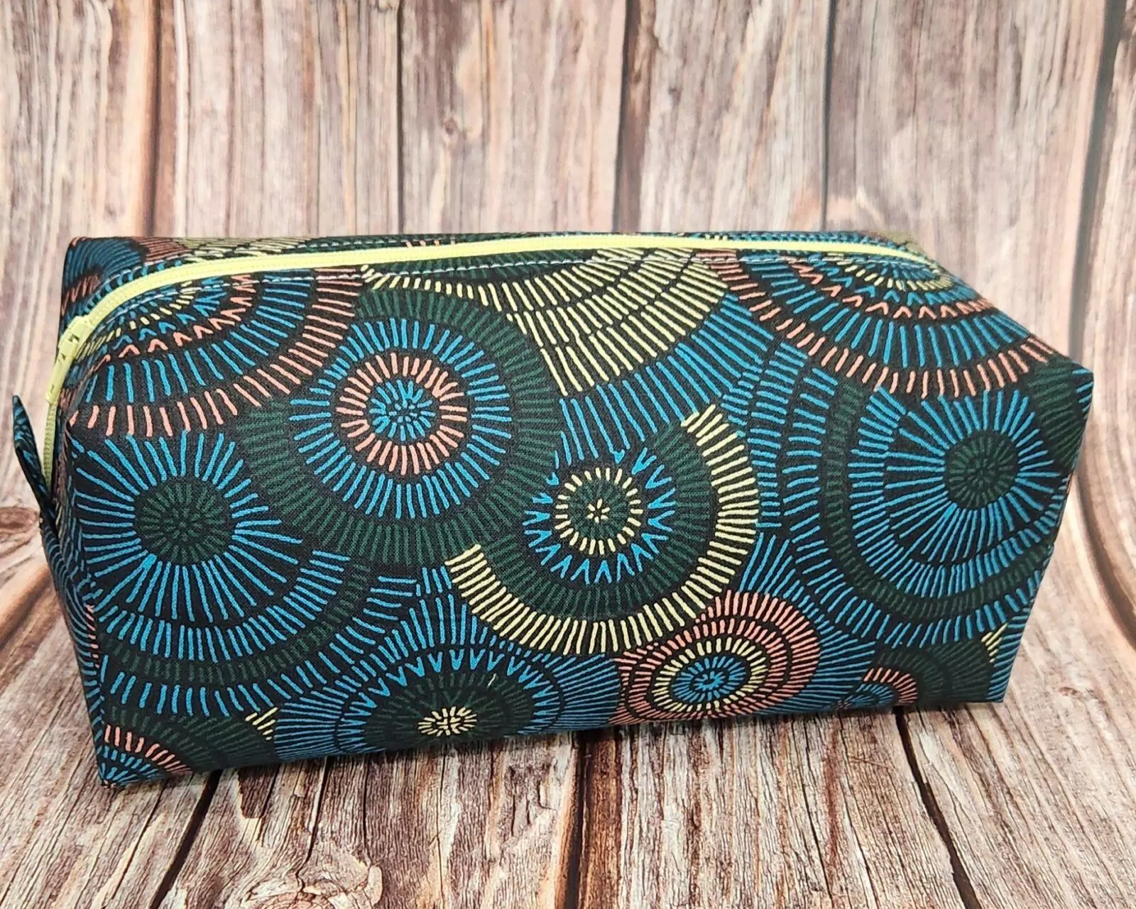 ​Medium Boxy Pouch: Pinwheels - Orange Lining with Green Zipper