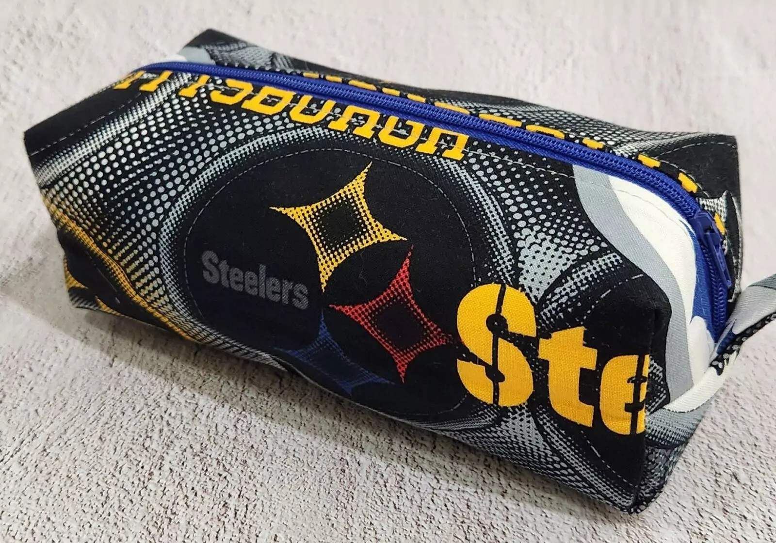 SMALL BOXY POUCHES: Steelers  Logo- Yellow  Lining with Blue Zipper