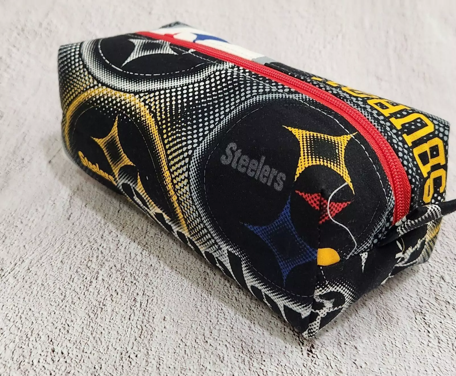 SMALL BOXY POUCHES: Steelers  Logo- Yellow  Lining with Red Zipper