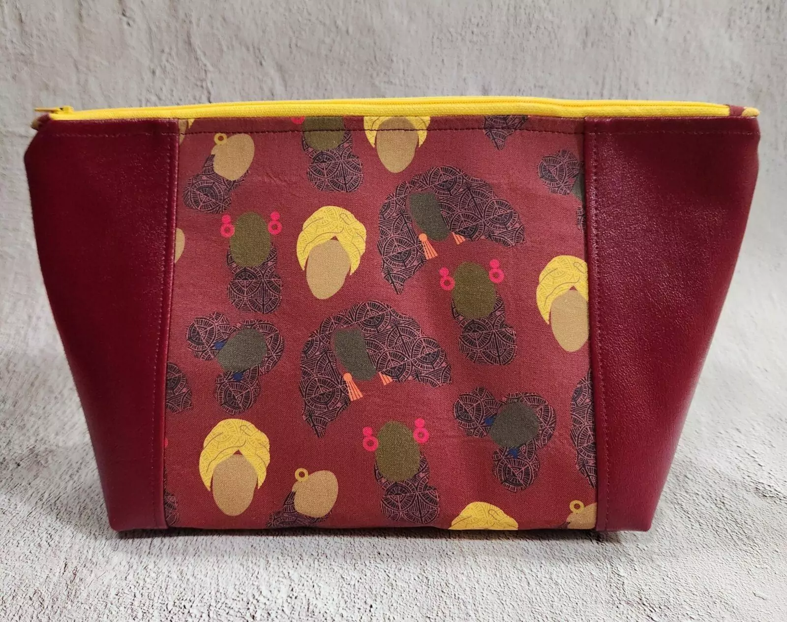 PEEK-A-BOO BAG: Golden Crown - Tan Lining Yellow Zipper