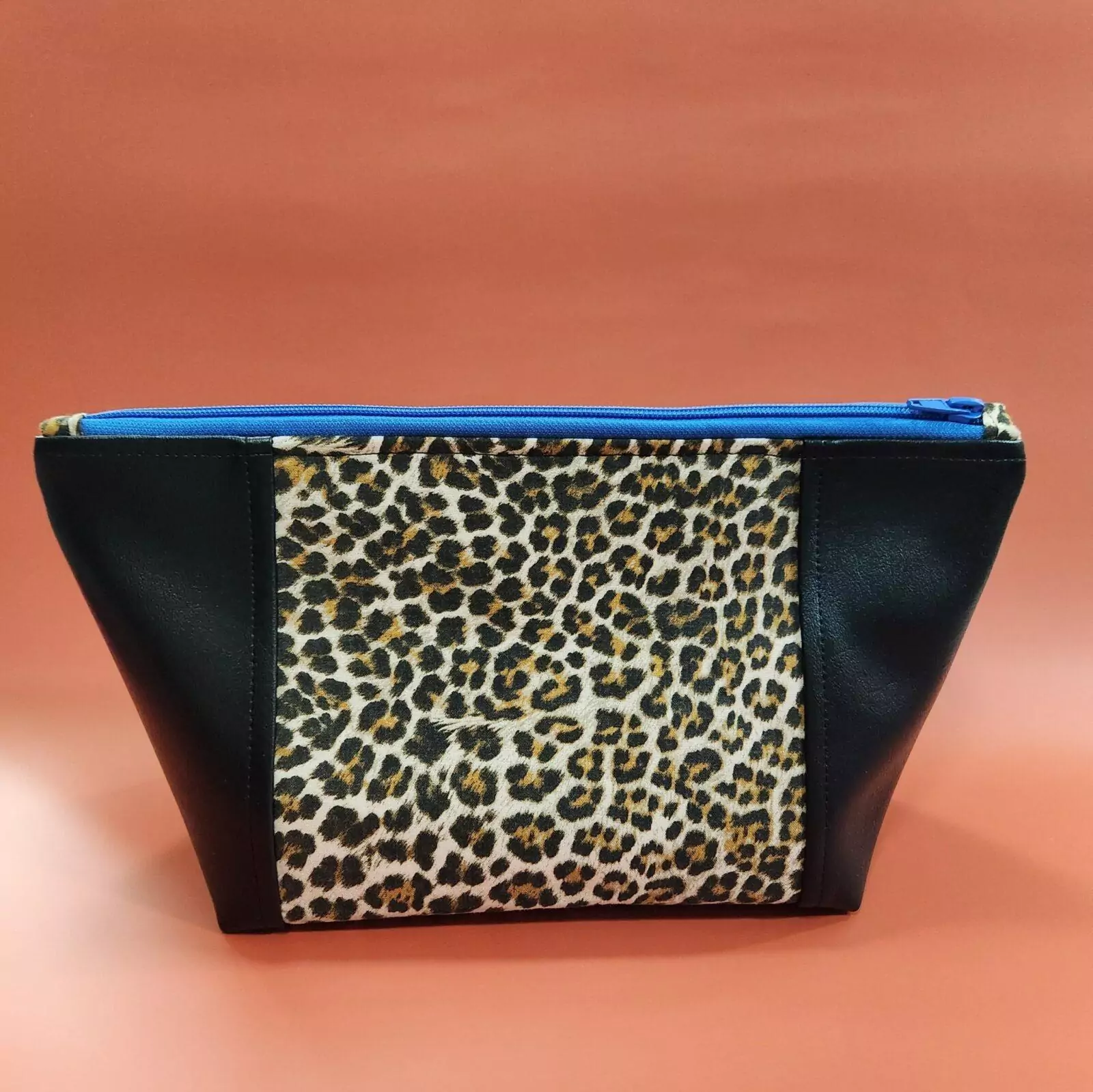 PEEK-A-BOO BAG: Leopard Print - Tan Lining Blue Zipper