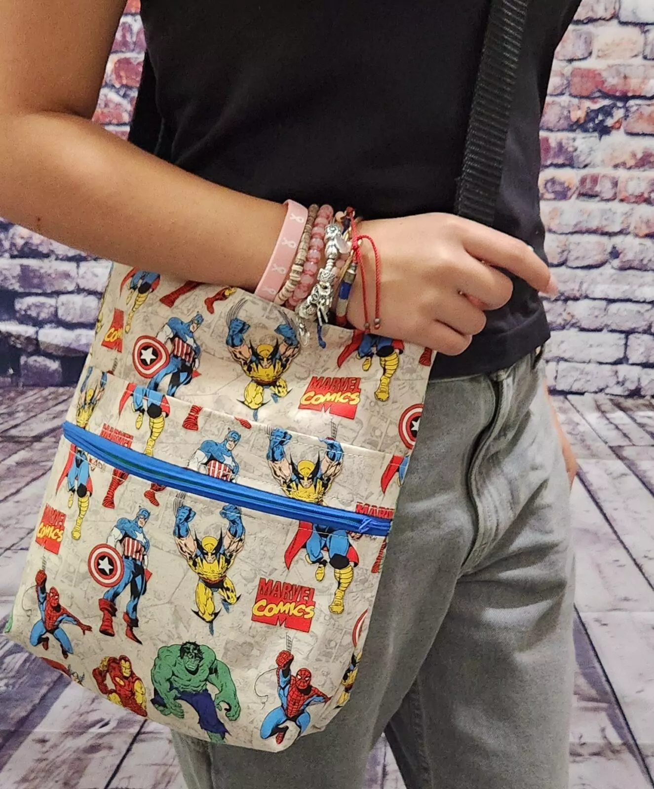 The Dewy Crossbody Bag: Marvel Comics