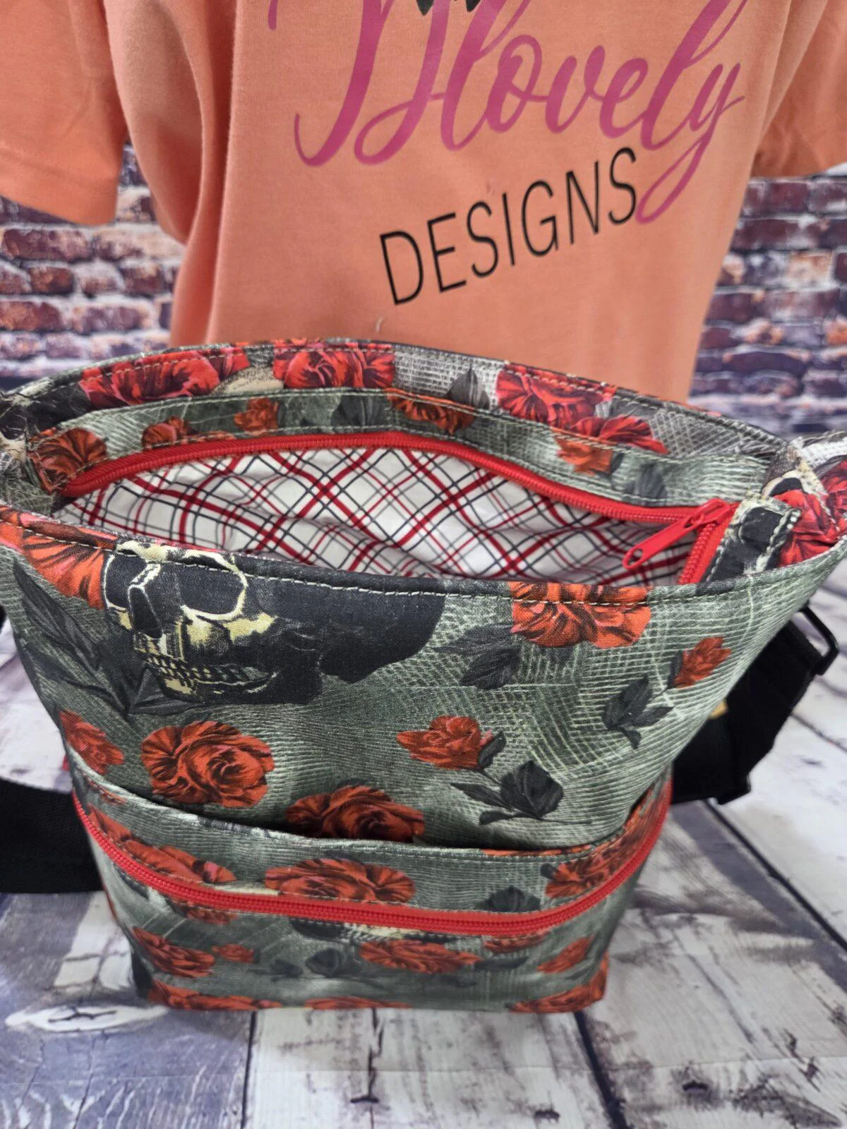 Dewy Crossbody: Grey Skull W/ Roses - Image 3